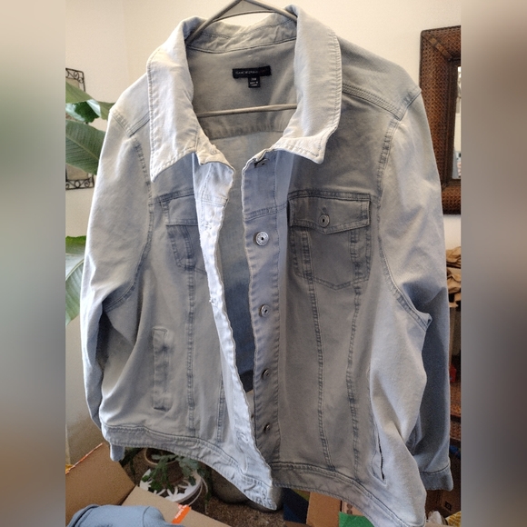 Isaac Mizrahi Jackets & Blazers - Isaac Mizrahi Light Live Blue Denim Jacket